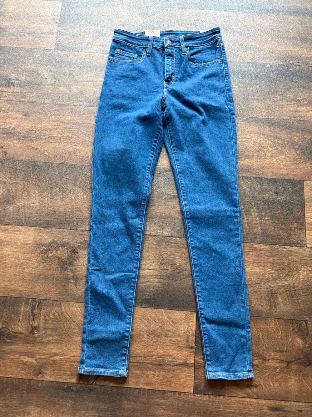 NWT Levi’s 721 high rise skinny jeans size 28x32